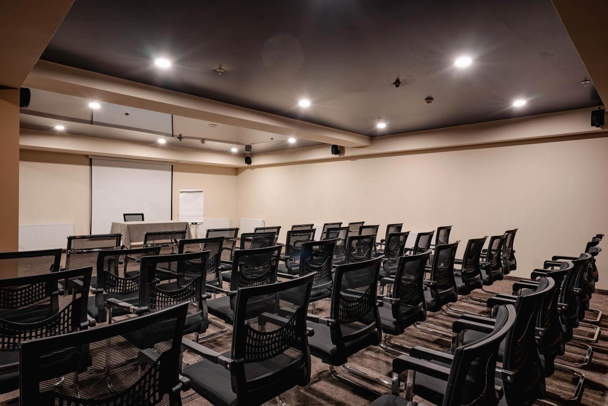 Gudauri Inn المظهر الخارجي الصورة Computer Lab