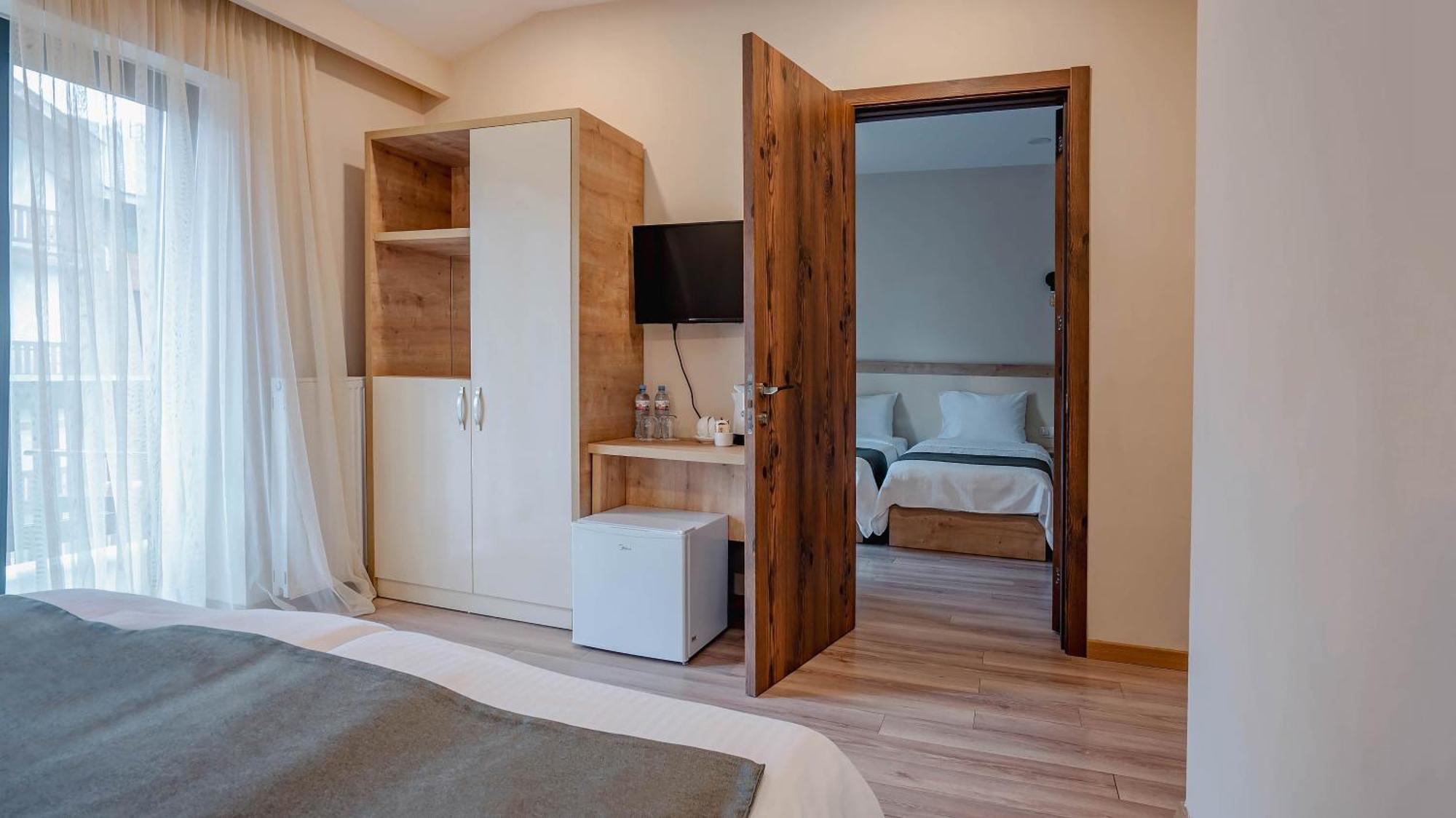 Gudauri Inn الغرفة الصورة A room at the hotel