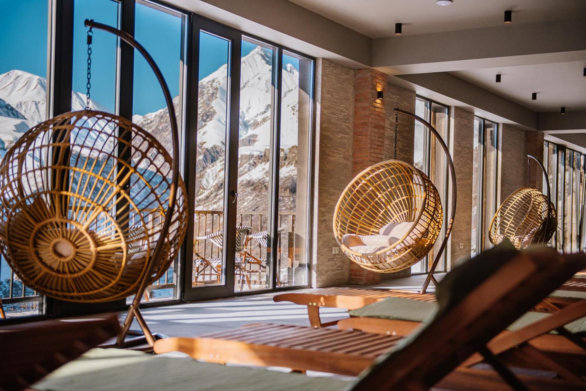Gudauri Inn المظهر الخارجي الصورة The spa at the Hotel de Crillon